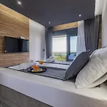 Awesome In With Kitchen *