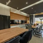 Awesome In With Kitchen