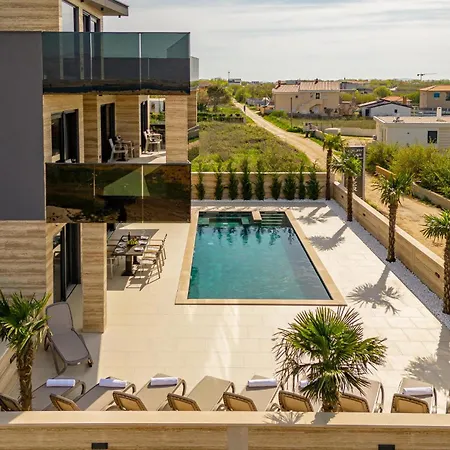 Awesome In With Kitchen * Privlaka (Zadar)