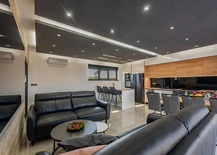 Awesome In With Kitchen Privlaka (Zadar)