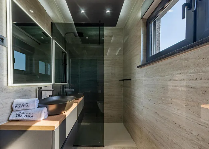 Awesome In With Kitchen Casa vacanze Privlaka (Zadar)