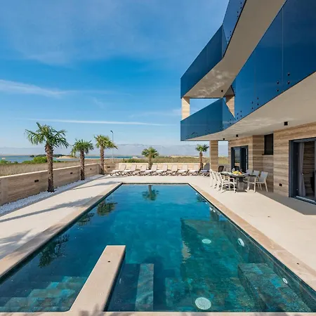 Awesome In With Kitchen * Privlaka (Zadar)