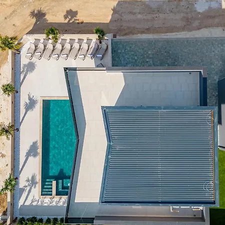 Awesome In With Kitchen Nyaraló