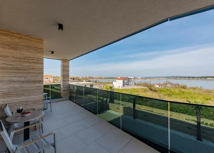 Awesome In With Kitchen * Privlaka (Zadar)