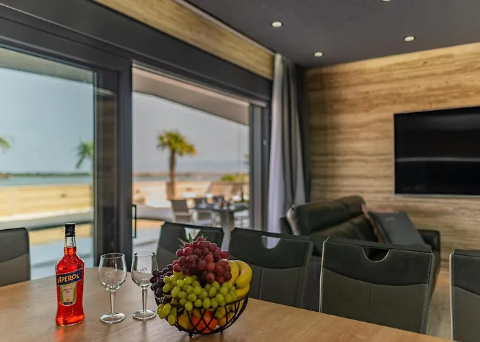 Awesome In With Kitchen *