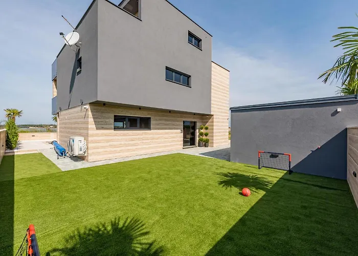 Сasa de vacaciones Awesome In With Kitchen Privlaka (Zadar)